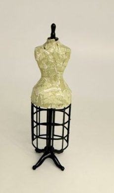 Mannequin in Green